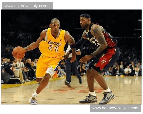 传奇的对决：湖人科比的王者之路与勇士王朝的崛起