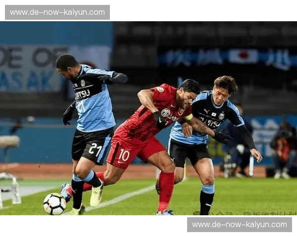 绿茵场的王者之争：大阪钢巴与“鸟”的传奇对决